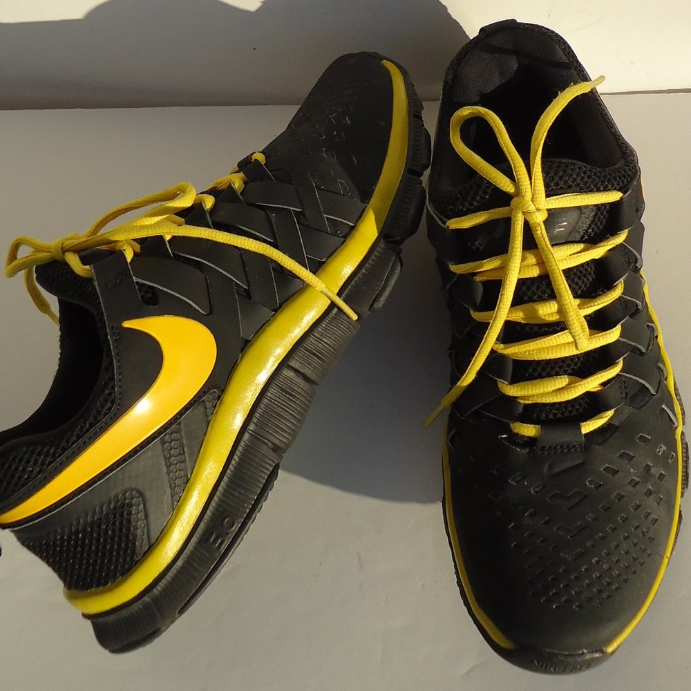SIZE 10. NIKE ID FREE TRAINER running athletic sneakers shoes.
